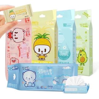 Khăn ướt mini bỏ túi hình hoạ tiết cute