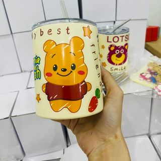 Ly Nước Giữ Nhiệt Stiker Dán Gấu Dâu, Gấu Pooh, Ba Mắt 300ml