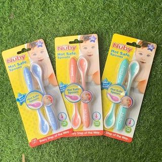 MUỖNG ĂN DẶM BÁO NÓNG Nuby