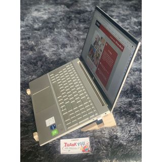 Kệ laptop lắp ghép bằng gỗ tái chế bảo vệ môi trường