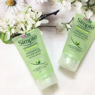 Sữa rửa mặt S i m ple