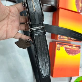Thắt lưng bò vân sần khoá da xịn sò