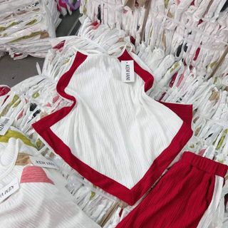 Set yếm