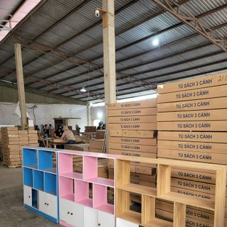 KỆ TRANG TRÍ , TRƯNG BÀY SẢN PHẨM 4 CỬA