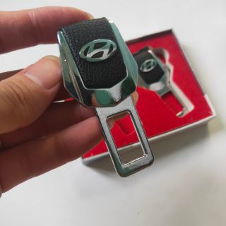 Bộ 2 Chốt ngắt tiếng kêu, chốt cài Khóa dây an toàn Ô tô Huyndai