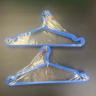 Móc nhựa chuyên tiệm giặt là - DL1