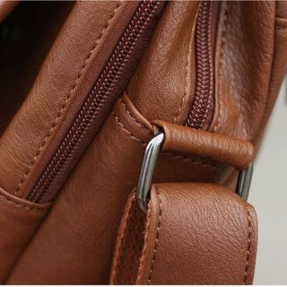 TÚI ĐEO CHÉO DA CAO CẤP HR054 - HARAS
