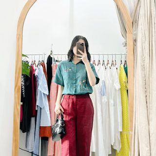 Áo smi tay ngắn thêu tay linen tưng pre