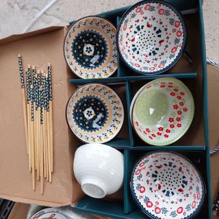 Bộ chén sứ cao cấp hoa văn Nhật