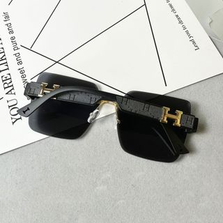 Kính mát nữ gọng chữ H