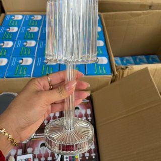 Đèn ngủ pha lê cảm ứng.