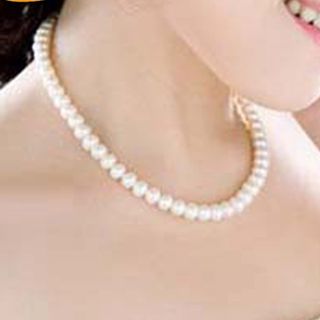 Vòng đeo cổ dạng chuỗi màu trắng ngà siêu sang trọng