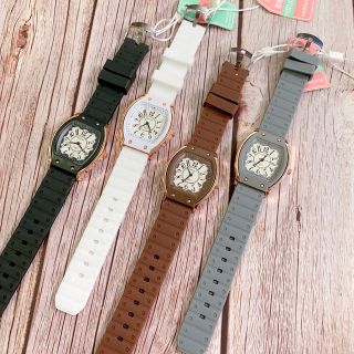 Đồng hồ nam nữ unisex MRUIKA mặt ovan số lớn dây silicon mềm mại, chống nước tốt, kiểu dáng năng động, trẻ trung mang phong cách unisex