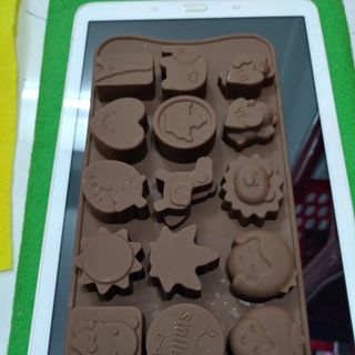 Khuôn silicone làm bánh cập nhật thêm nhiều mẫu mới