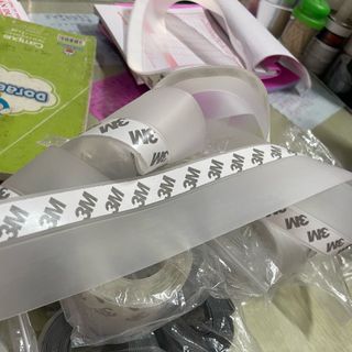 Băng keo che khe cửa