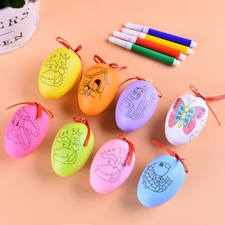 Bộ gồm 1 quả trứng có đủ mẫu và 4 cây bút lông. Giá 5800d