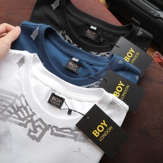 Áo thun cotton 4c nam, áo thun nam cao cấp, chất liệu cotton 4 chiều xịn mịn dày chính phẩm. Mình hàng siêu mát, chạm vào là thích ngay. Bo dệt theo hãng cao cấp - size từ 55kg - 85kg
