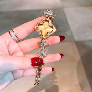 Đồng hồ sỉ lắc tay mới