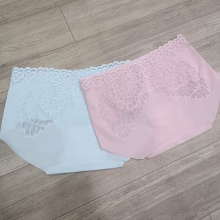 Quần lót cao cấp su phối thun.