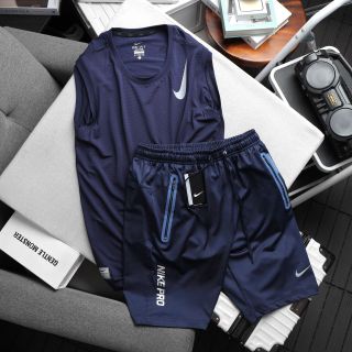 Set tank top Nik thun poly 2 da trơn láng co giãn 4c, 3 túi khoá kéo.