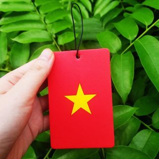 Lá cờ Việt Nam treo xe ô tô hương Cafe thương hiệu Aroma