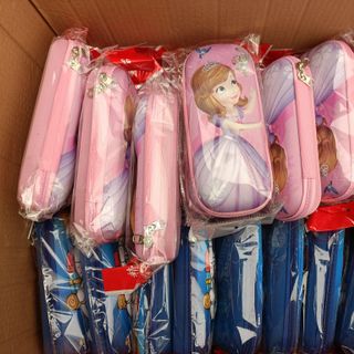 Hộp đựng bút 3D cho bé.