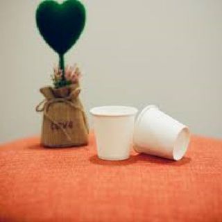 Ly giấy nhỏ uống nước