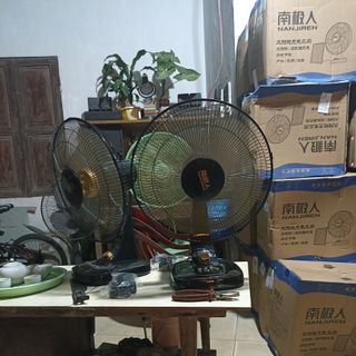 Quạt tích điện pin lithium
