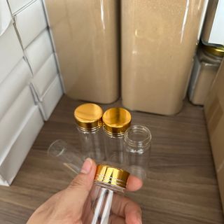 Ảnh/video thật 3*7 cm Lọ thuỷ tinh nắp vàng kích thước nhỏ đựng mẫu thử saffron, đông trùng hạt thảo, bột trầm hương
