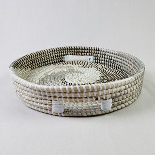 KHAY CÓI CÓ QUAI HỌA TIẾT LỐC XOÁY