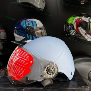 Mũ bảo hiểm 1/2 SRT có kính A30