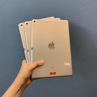 iPad Gen 6 32GB 4G màu trắng pin cao 9x likenew 99% bảo hành 1 đổi 1 - henry shop
