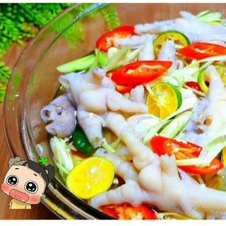 CHÂN GÀ RÚT XƯƠNG THANH TÙNG 5.5 - KHAY 1KG