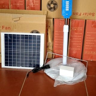 Quạt tích điện năng lượng mặt trời SS40