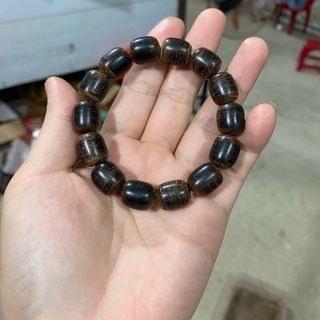 Trầm việt