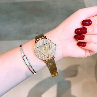 Đồng hồ thời trang mẫu mới về ạ