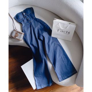 Jumpsuit jean ống suông dài cúp ngực