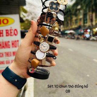 Set 10 chun thỏ , đồng hồ.