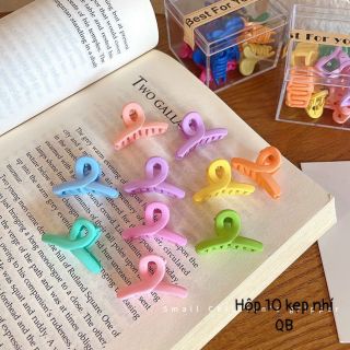 Hộp 10 kẹp tóc nhí.