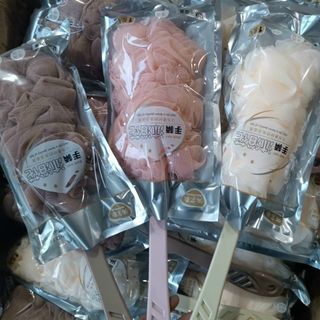 Cây cọ lưng gắn bông tắm