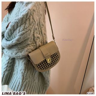 TÚI XÁCH NỮ ĐEO CHÉO DA PU CAO CẤP HỌA TIẾT HOUNDSTOOTH - C15A
