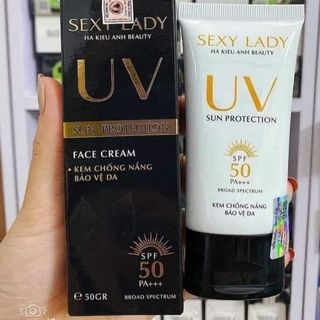 Chống nắng Hà Kiều Anh
