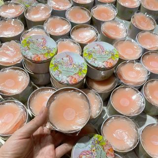 Dán ti ngựa may mắn