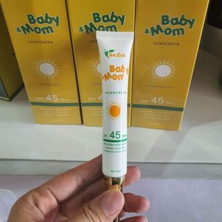 KEM CHỐNG NẮNG BABY & MOM SPF 45 PA +++ 20ML Dịu Nhẹ, An Toàn, Dùng Cho Mẹ Và Bé
