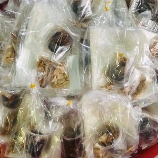 Bánh tráng sốt me