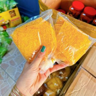 Bánh tráng phô mai xanh vàng