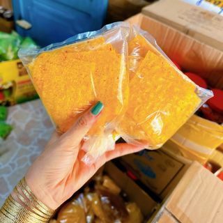 Bánh tráng phô mai xanh vàng