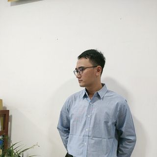 Áo sơ mi trung niên