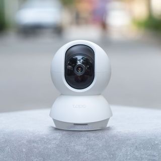 Tapo C200 Camera Wi-Fi An Ninh Gia Đình Quay Quét