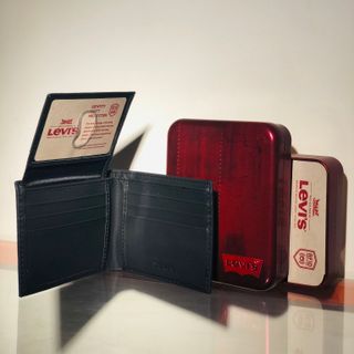 Ví Levis nam